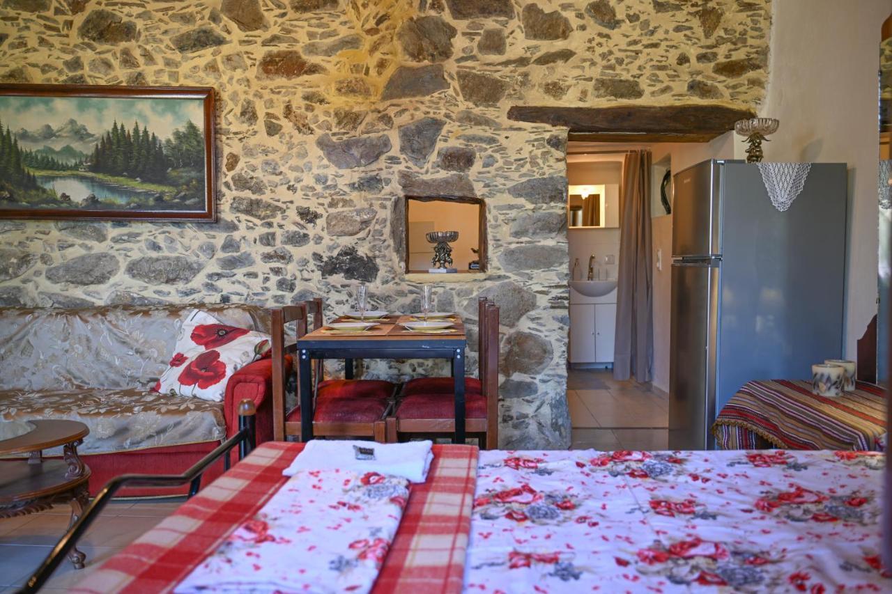 Stone House For Relaxation In Elos キサモス エクステリア 写真